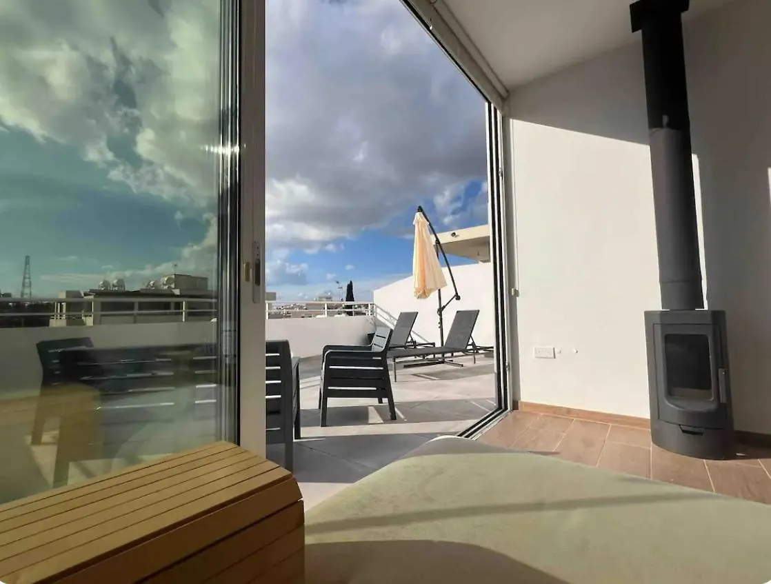Neptune Apartment Larnaca Cyprus